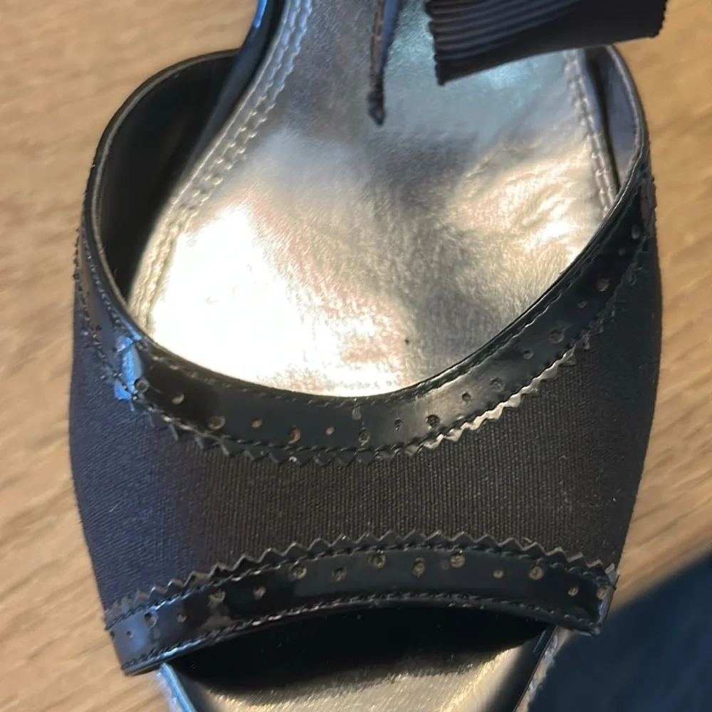White House Black Market size 9 open toe Tipton wedge heel